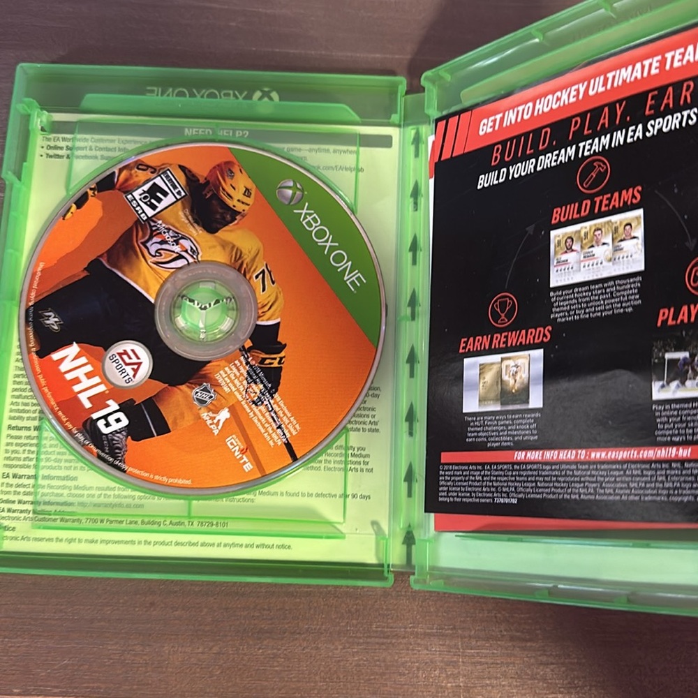 NHL 19 Xbox one game used - Picture 2 of 3